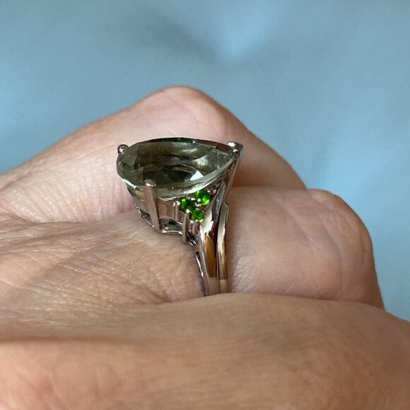 Pear Shaped Prasiolite Ring - Picture 4 of 10